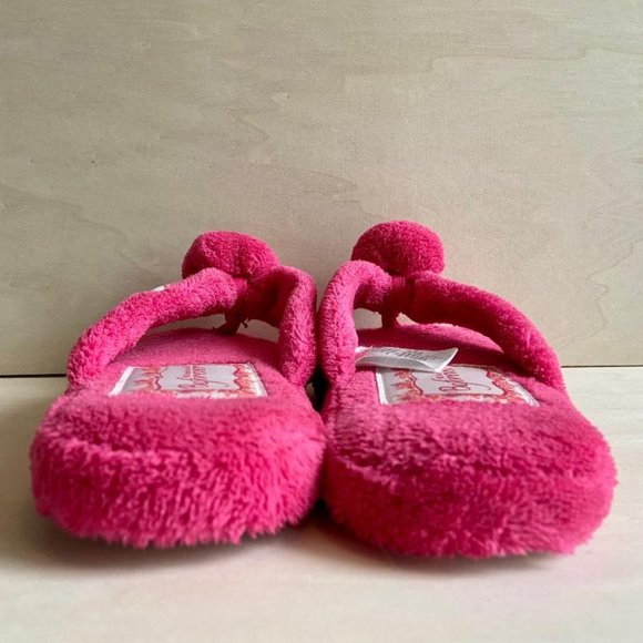 πΊHP!πΊ American Girl Girl's "Be Forever" Fuzzy Fuchsia Pom-Pom Slippers - Picture 5 of 11